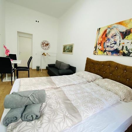 Premium Triple Room Dw Виена Екстериор снимка